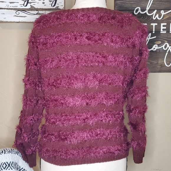Arizona Jean Co. Mauve Purple Fuzzy Sweater Large. - Picture 3 of 12